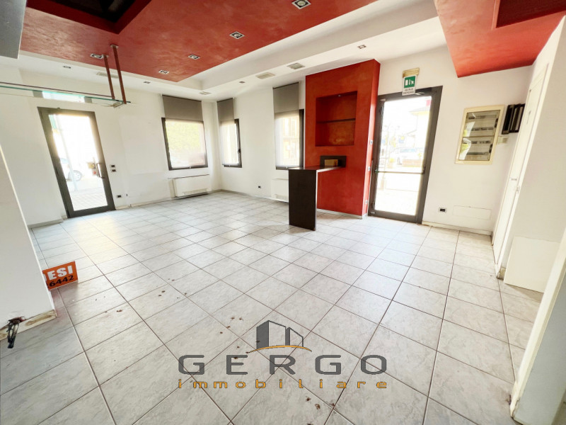 (Per INFO Cristina 3389226442) A Pionca di Vigonza, proponiamo in vendita spazio commerciale con ...