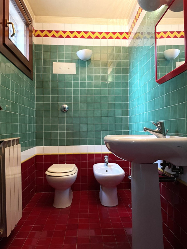 Agenzia Immobiliare S.Croce propone in esclusiva un grazioso palazzetto storico ristrutturato neg...