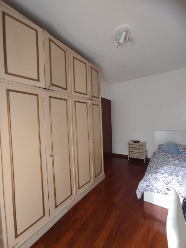 Dal 1 LUGLIO, Sara Immobiliare offre in locazione una stanza per RAGAZZA all'interno di un appart...