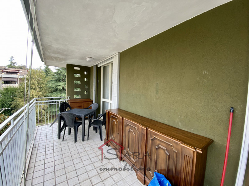 Dal 1 LUGLIO, Sara Immobiliare offre in locazione una stanza per RAGAZZA all'interno di un appart...