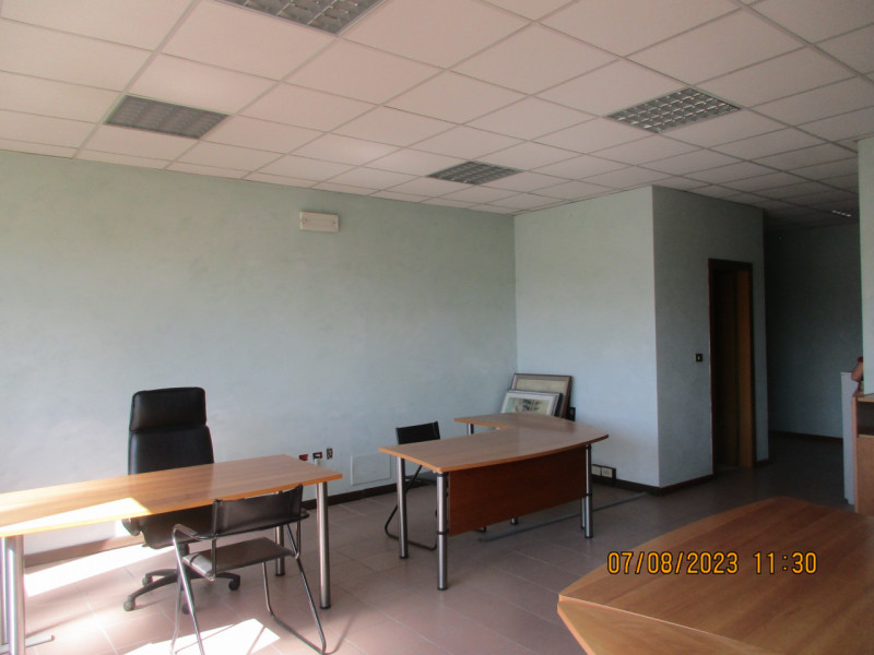 Altavilla Vicentina in zona artigianale, affittasi ufficio open space di circa 55 mq al primo pia...