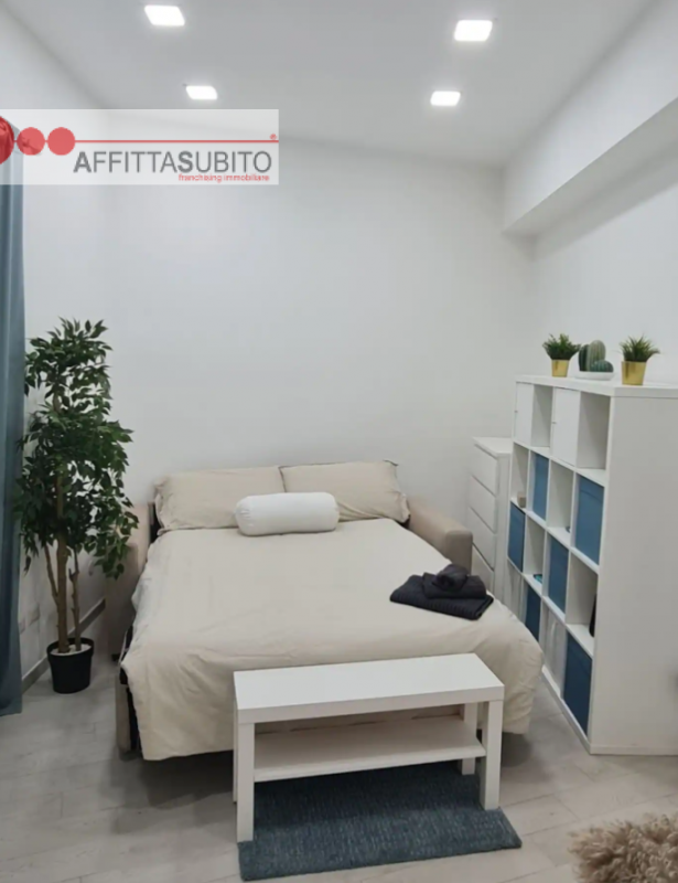 Napoli Affitto Appartamento trilocale