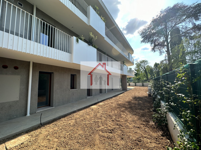 L'agenzia Immobiliare Luxor è entusiasta di presentare un'opportunità unica nel cuore di Treviso,...