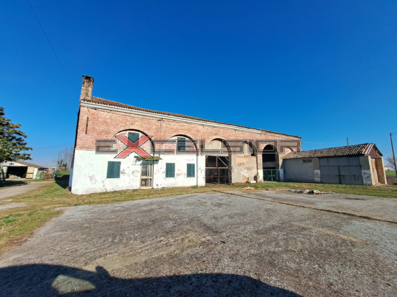 Rustici e casali in Vendita a Cavarzere