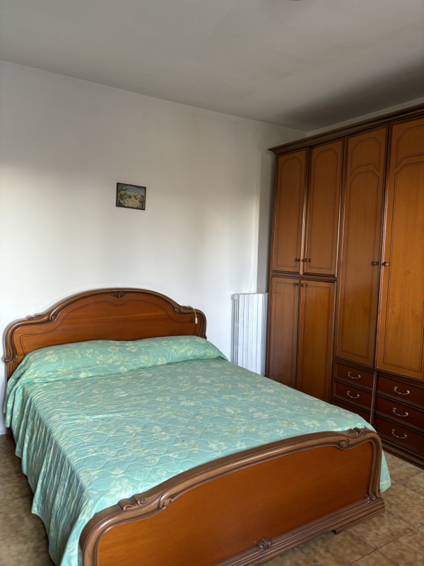 TI HO TROVATO UNA BELLA CASA DI CAMPAGNA CON MAGAZZINO STALLA E DOPPIO GARAGE CON GIARDINO PER ST...