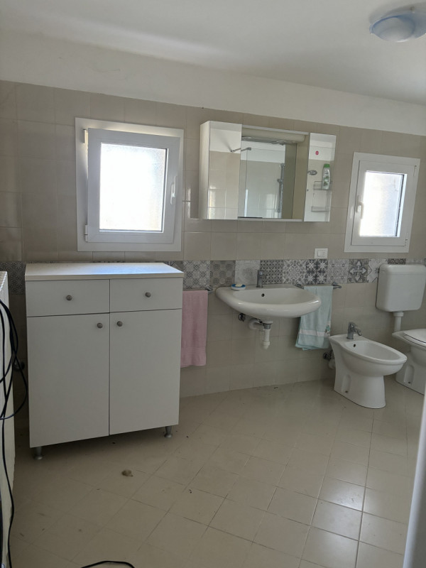 TI HO TROVATO UNA BELLA CASA DI CAMPAGNA CON MAGAZZINO STALLA E DOPPIO GARAGE CON GIARDINO PER ST...