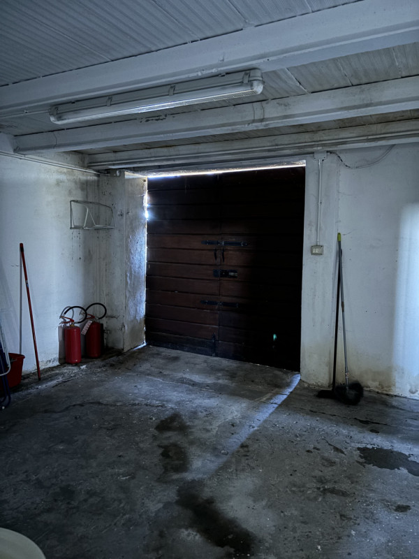 TI HO TROVATO UNA BELLA CASA DI CAMPAGNA CON MAGAZZINO STALLA E DOPPIO GARAGE CON GIARDINO PER ST...