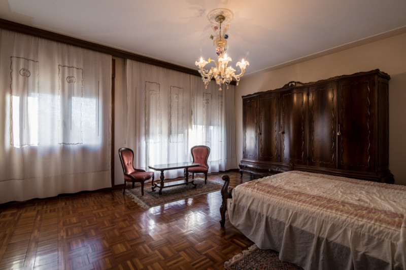 Scopri un'opportunità unica nel comune di Curtarolo, nella zona tranquilla di Santa Maria di Non....