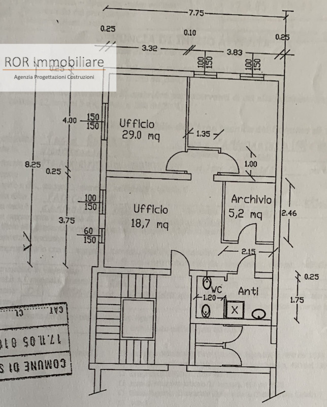 Proponiamo in vendita ufficio direzionale di buona presenza. Può anche avere una sala riunioni, u...