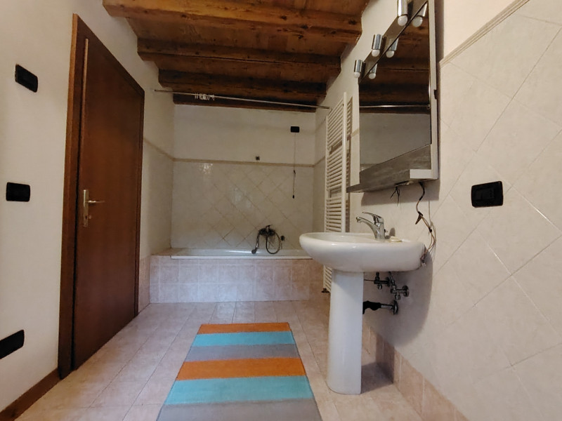 Colceresa loc.Mure - Casa affiancata ristrutturata - €225.000 Trattativa riservata Unica Immobili...