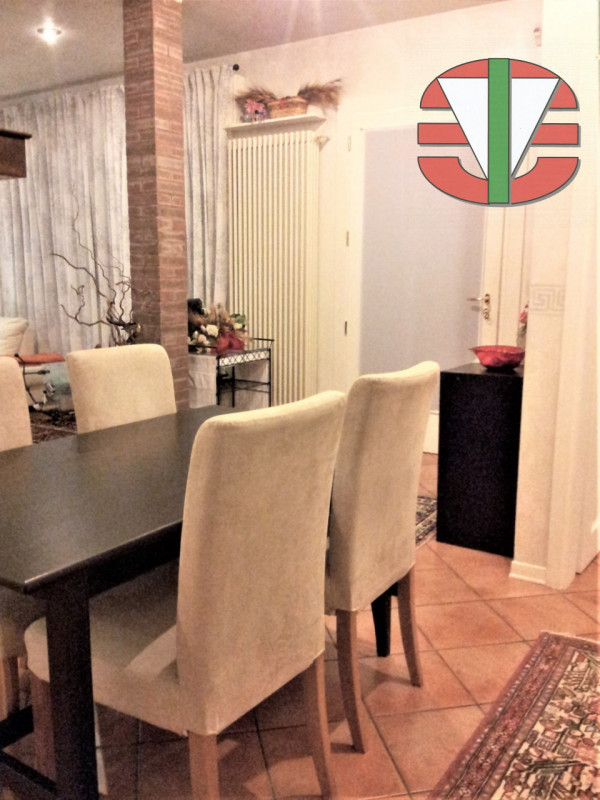 Salzano - AFFITTASI , in zona centrale appartamento di 95 mq, inserito in un contesto residenzial...