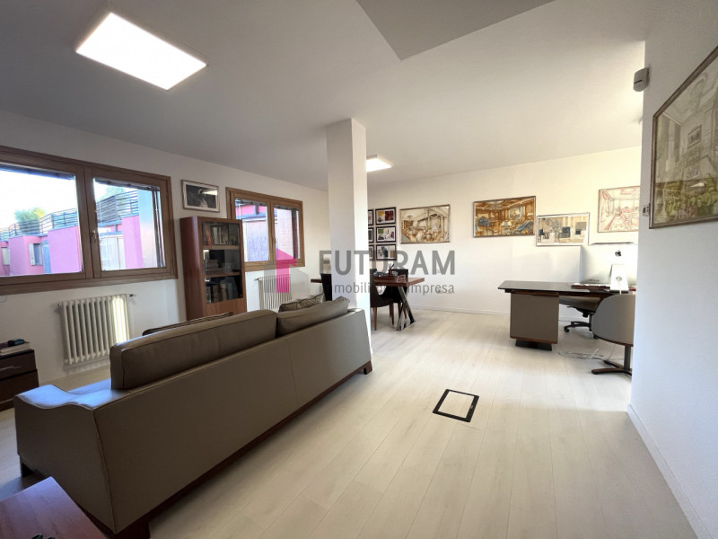 PIAZZOLA sul BRENTA - rif.504MIC - Per info 3473209826 - in centro, nel complesso "ex Jutificio",...