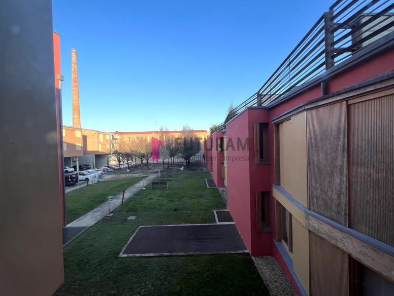 PIAZZOLA sul BRENTA - rif.504MIC - Per info 3473209826 - in centro, nel complesso "ex Jutificio",...