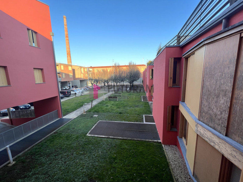 PIAZZOLA sul BRENTA - rif.504MIC - Per info 3473209826 - in centro, nel complesso "ex Jutificio",...