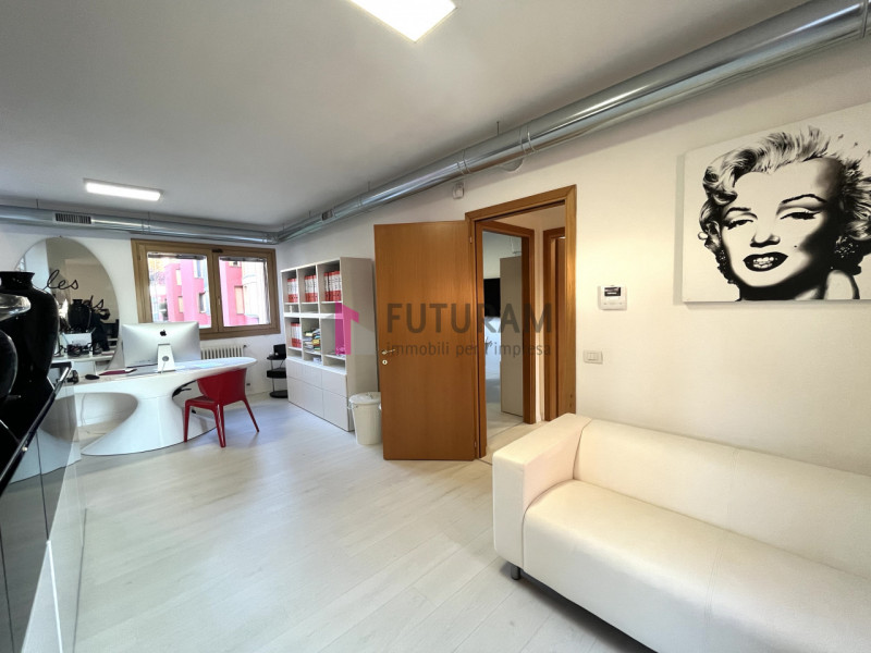PIAZZOLA sul BRENTA - rif.504MIC - Per info 3473209826 - in centro, nel complesso "ex Jutificio",...