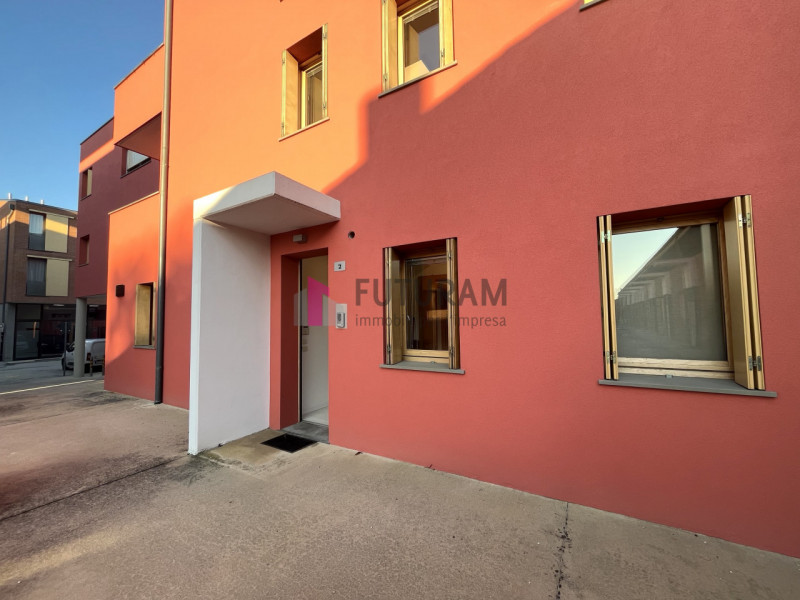 PIAZZOLA sul BRENTA - rif.504MIC - Per info 3473209826 - in centro, nel complesso "ex Jutificio",...