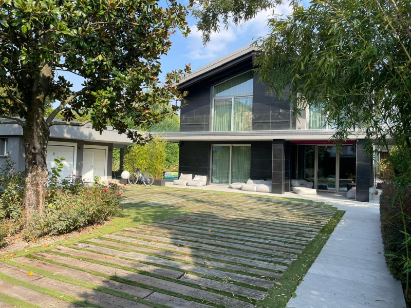 (Per INFO Monica 3482688677) A Padova, Chiesanuova, nelle vicinanze del centro commerciale le Bre...