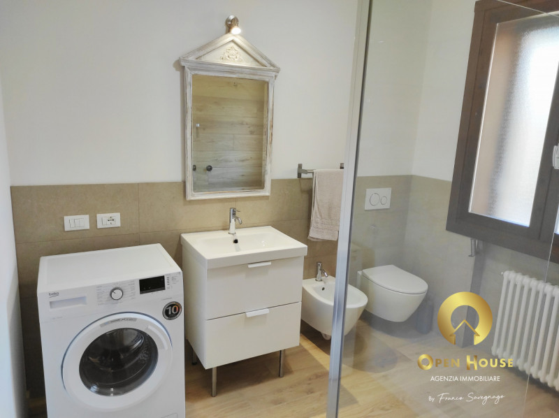 OPEN HOUSE by Franco Savegnago propone in locazione appartamento Bicamere Ristrutturato con 5 pos...