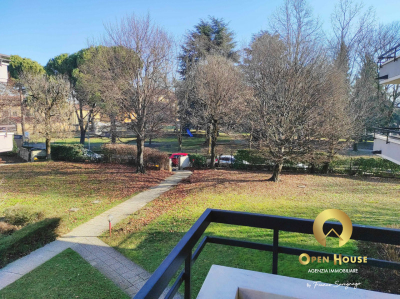 OPEN HOUSE by Franco Savegnago propone in locazione appartamento Bicamere Ristrutturato con 5 pos...