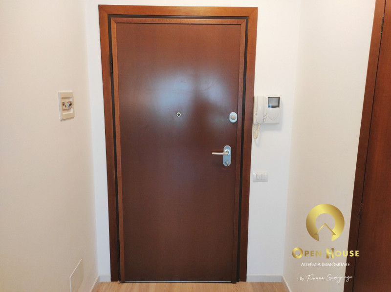 OPEN HOUSE by Franco Savegnago propone in locazione appartamento Bicamere Ristrutturato con 5 pos...