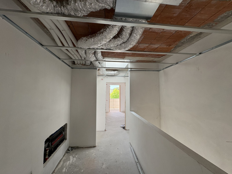 Selvazzano Dentro, in tranquillo quartiere residenziale comodo a tutti i servizi, proponiamo in v...