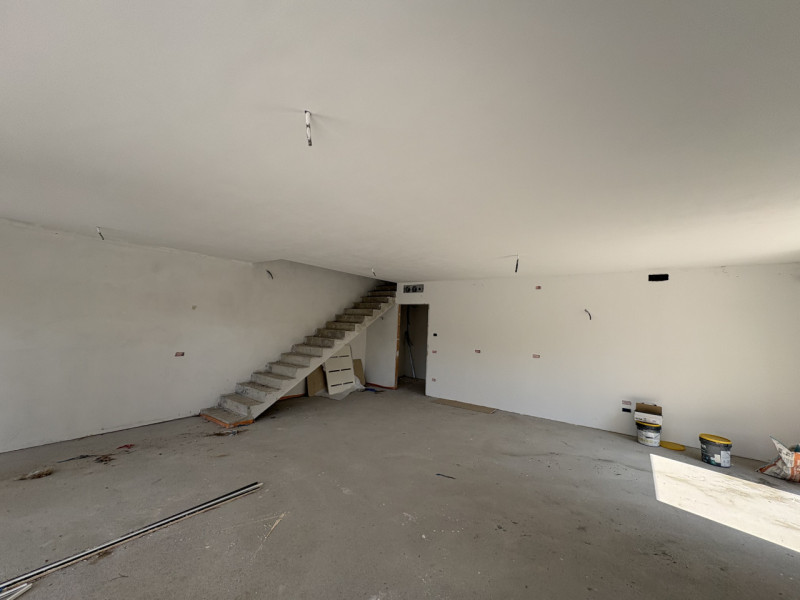 Selvazzano Dentro, in tranquillo quartiere residenziale comodo a tutti i servizi, proponiamo in v...