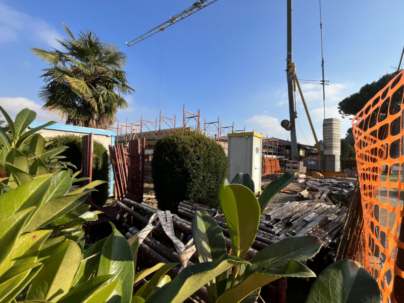 Selvazzano Dentro, in tranquillo quartiere residenziale comodo a tutti i servizi, proponiamo in v...