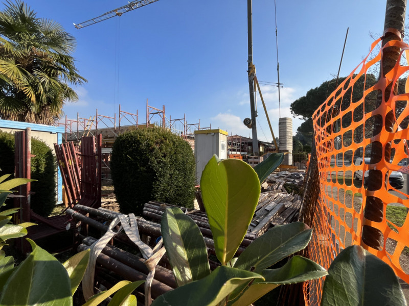 Selvazzano Dentro, in tranquillo quartiere residenziale comodo a tutti i servizi, proponiamo in v...