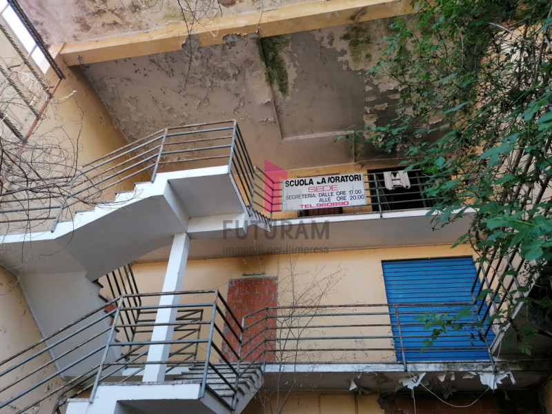 VICENZA - RIF. 448FUTURAM - Per info 0444/310220 - 392/9183796

Il complesso che ospitava dapprim...