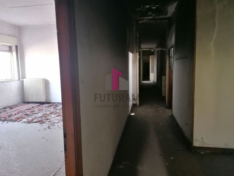VICENZA - RIF. 448FUTURAM - Per info 0444/310220 - 392/9183796

Il complesso che ospitava dapprim...