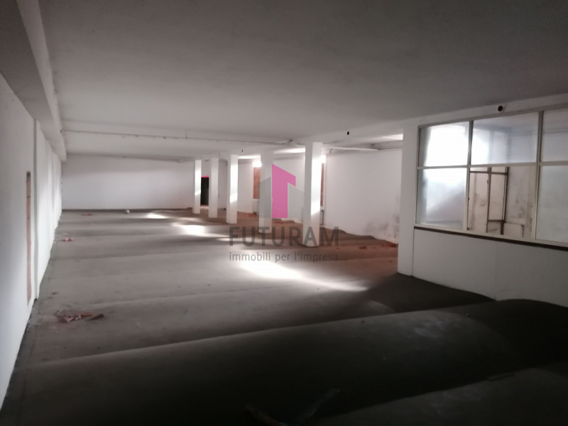 VICENZA - RIF. 448FUTURAM - Per info 0444/310220 - 392/9183796

Il complesso che ospitava dapprim...