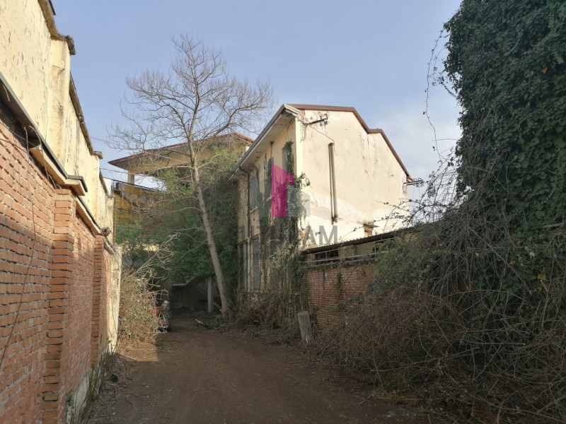 VICENZA - RIF. 448FUTURAM - Per info 0444/310220 - 392/9183796

Il complesso che ospitava dapprim...