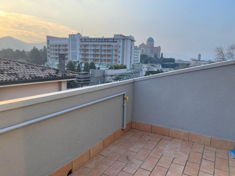 Montegrotto Terme in posizione centrale, comoda ai servizi, al supermercato, alla stazione dei tr...