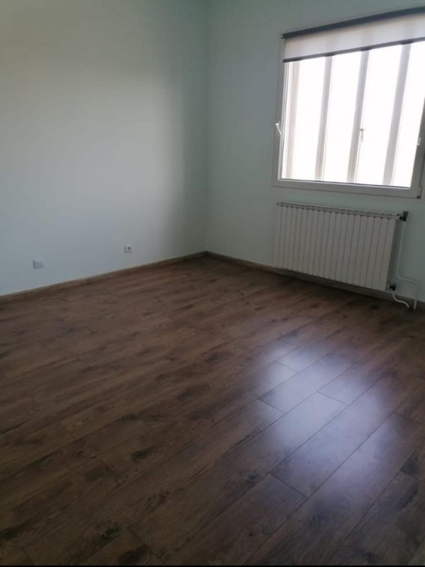 Scopri questa imperdibile opportunità nella tranquilla zona di Masi. Questa affascinante casa sin...