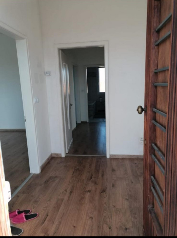 Scopri questa imperdibile opportunità nella tranquilla zona di Masi. Questa affascinante casa sin...