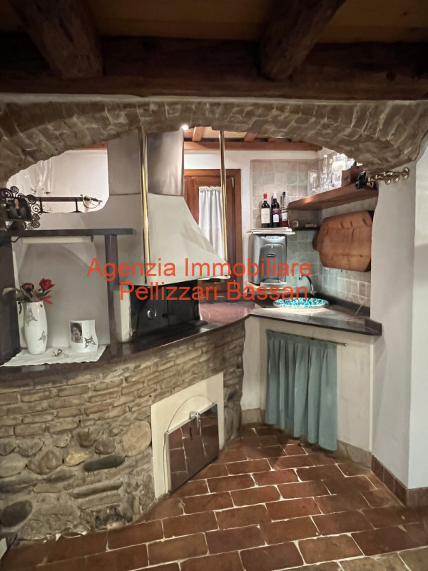 In vendita a Sovilla di Nervesa, proponiamo una casetta singola terratetto completamente ristrutt...