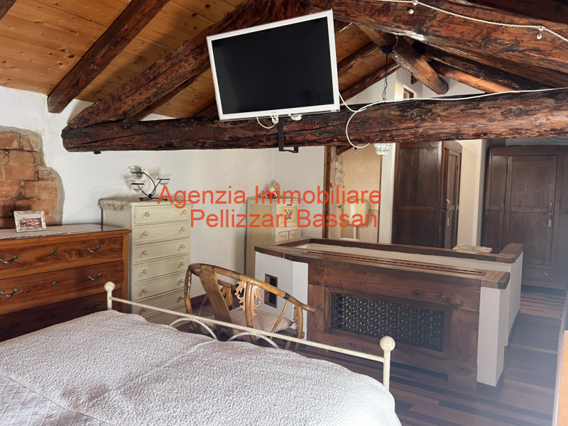 In vendita a Sovilla di Nervesa, proponiamo una casetta singola terratetto completamente ristrutt...