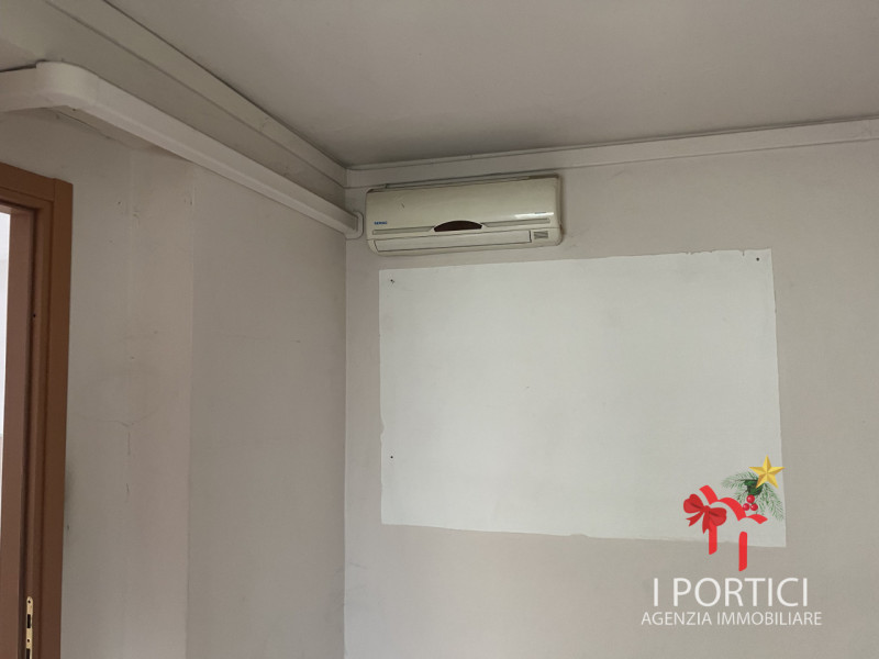 Preganziol -centro

In zona centralissima a due passi dalla stazione dei treni e ai mezzi di tras...