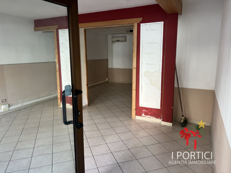 Preganziol -centro

In zona centralissima a due passi dalla stazione dei treni e ai mezzi di tras...