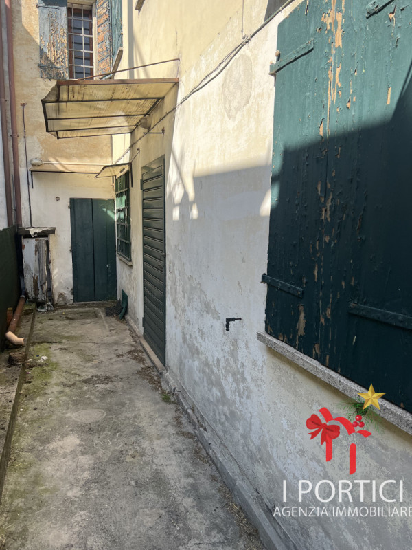 Preganziol -centro

In zona centralissima a due passi dalla stazione dei treni e ai mezzi di tras...