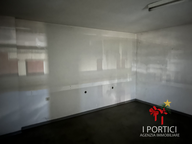 Preganziol -centro

In zona centralissima a due passi dalla stazione dei treni e ai mezzi di tras...