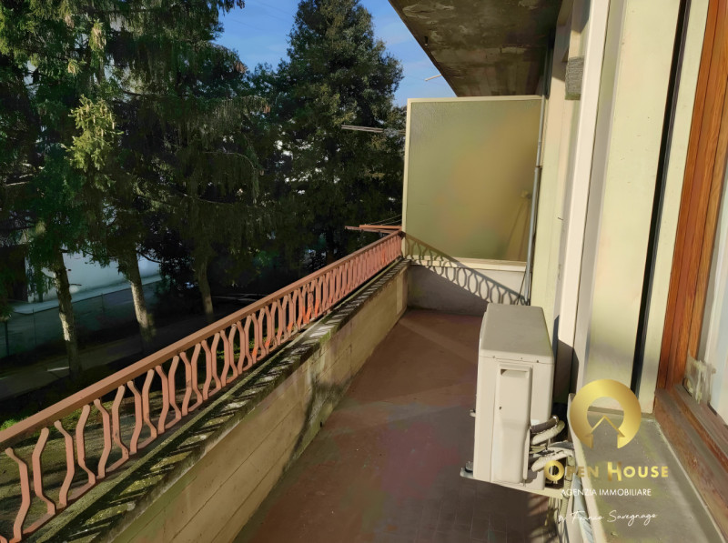 OPEN HOUSE by Franco Savegnago propone in vendita un ambulatorio/ufficio (categoria A/10) attualm...