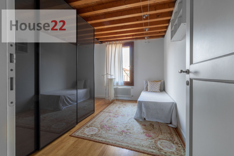 VICENZA – CENTRO STORICO (NO ZTL): Incantevole opportunità immobiliare  servita da ascensore, sit...