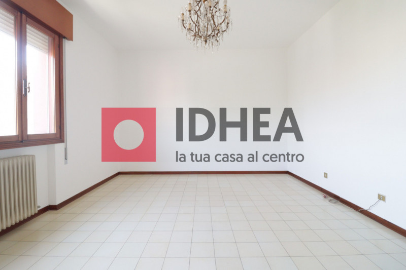 ISTRANA CENTRO

RIFERIMENTO FUI0

Nel cuore di Istrana, comodo a tutti i principali servizi raggi...