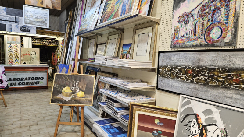 Imperdibile opportunità per acquistare un'attività commerciale storica nel centro storico di Este...