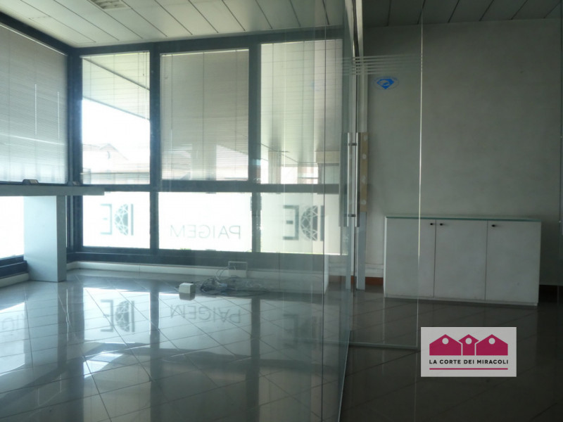 PONTE ALTO: OTTIMO INVESTIMENTO UFFICIO DI 90MQ A REDDITO - RIF. VUFF43L - EURO 45.000

Sei alla ...