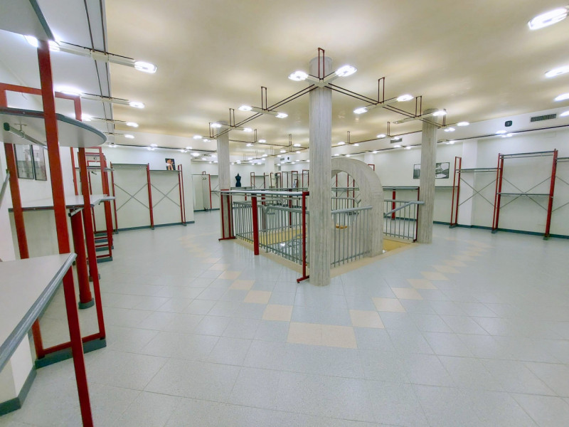 NEGOZIO/MAGAZZINO/LABORATORIO A BRUSEGANA €.3.800 - rif.RV001

a Brusegana sulla strada principal...