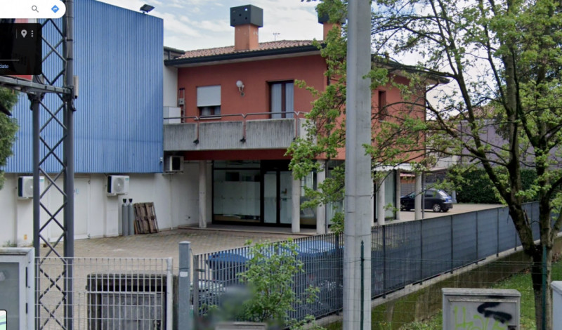 NEGOZIO/MAGAZZINO/LABORATORIO A BRUSEGANA €.3.800 - rif.RV001

a Brusegana sulla strada principal...