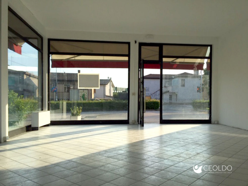 LIMENA-TAGGI': proponiamo questo ufficio di mq 60 circa utili interni con ampio parcheggio dedica...