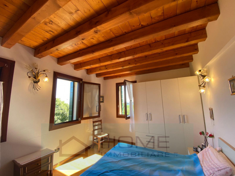 Importante struttura ricettiva/turistica country house in area parco colli euganei a 160 metri su...